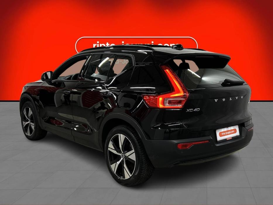 VOLVO XC40 2022