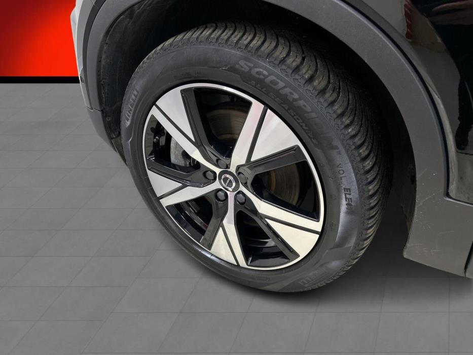 VOLVO XC40 2022