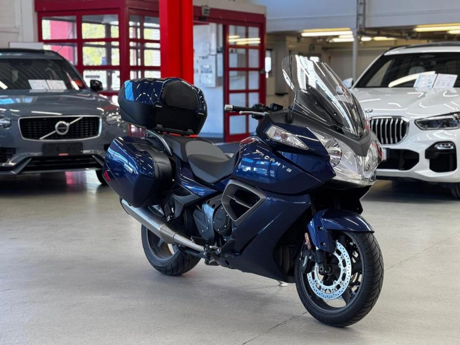 TRIUMPH TROPHY 2013