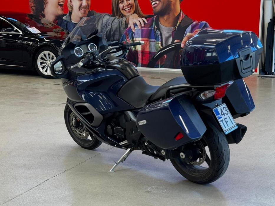 TRIUMPH TROPHY 2013