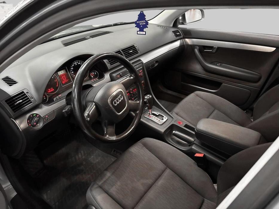 AUDI A4 2005