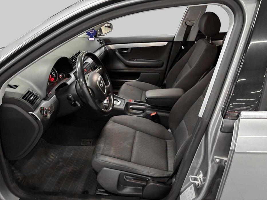 AUDI A4 2005