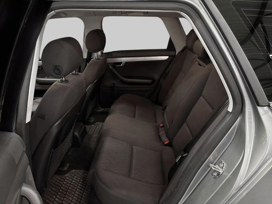AUDI A4 2005
