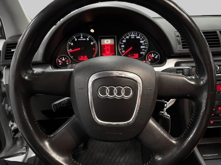 AUDI A4 2005