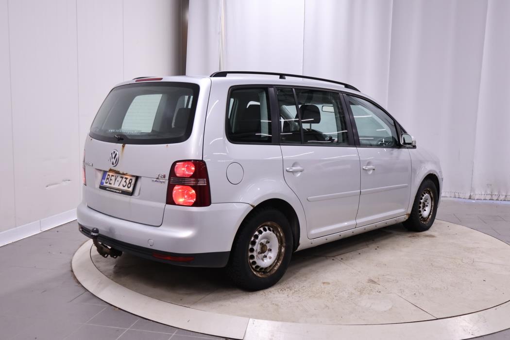 VOLKSWAGEN Touran 2008