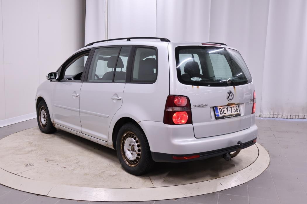 VOLKSWAGEN Touran 2008