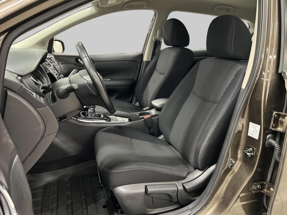 NISSAN Pulsar 2016