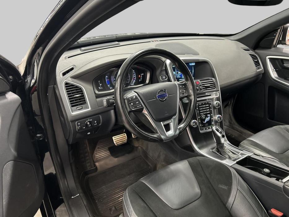 VOLVO XC60 2016
