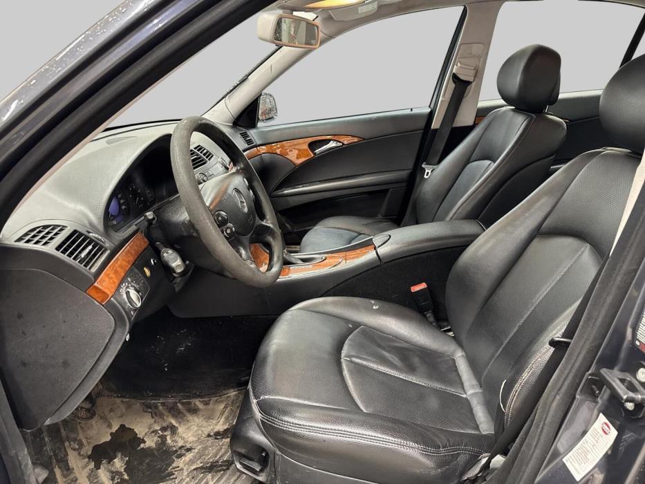 MERCEDES-BENZ E 2008