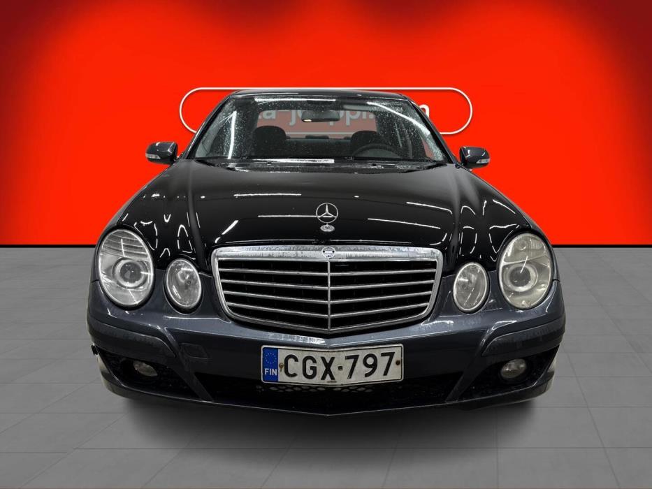 MERCEDES-BENZ E 2008