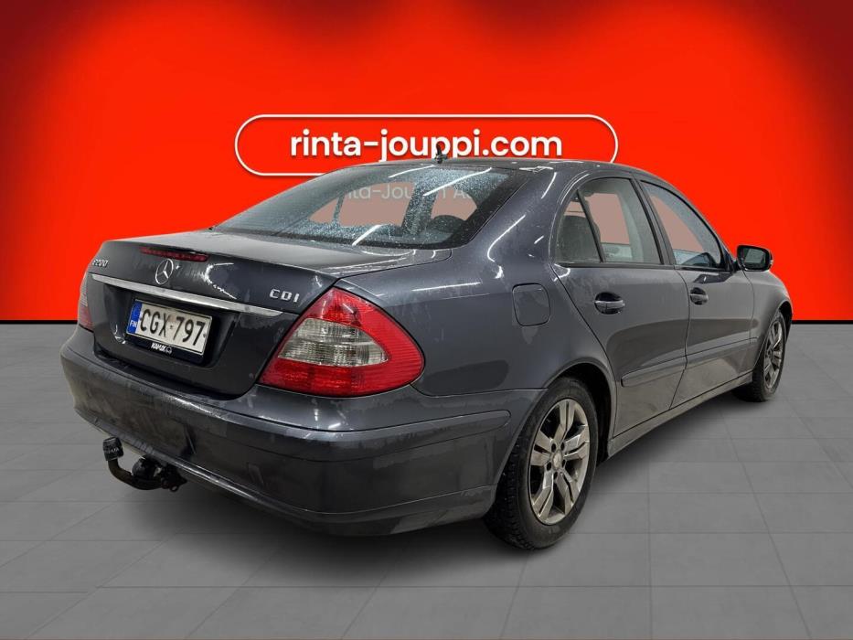 MERCEDES-BENZ E 2008