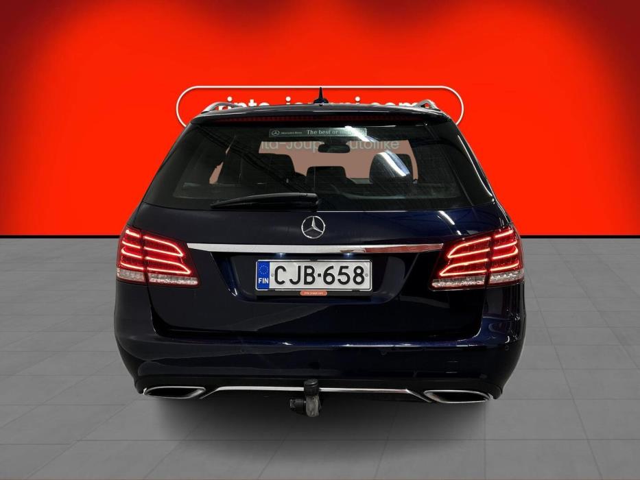 MERCEDES-BENZ E 2013