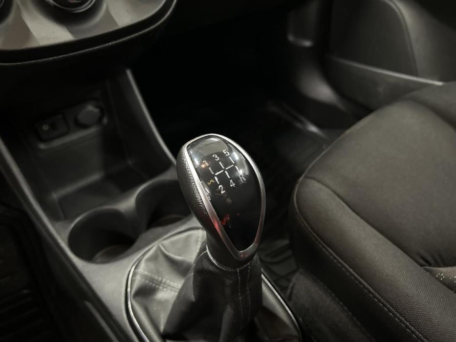 OPEL KARL 2016
