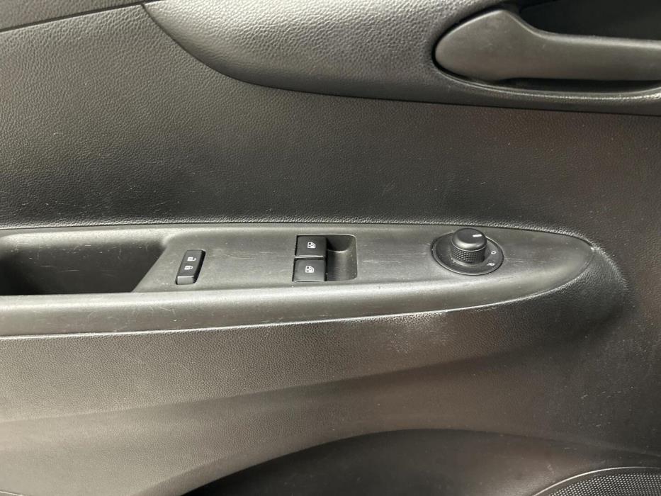 OPEL KARL 2016