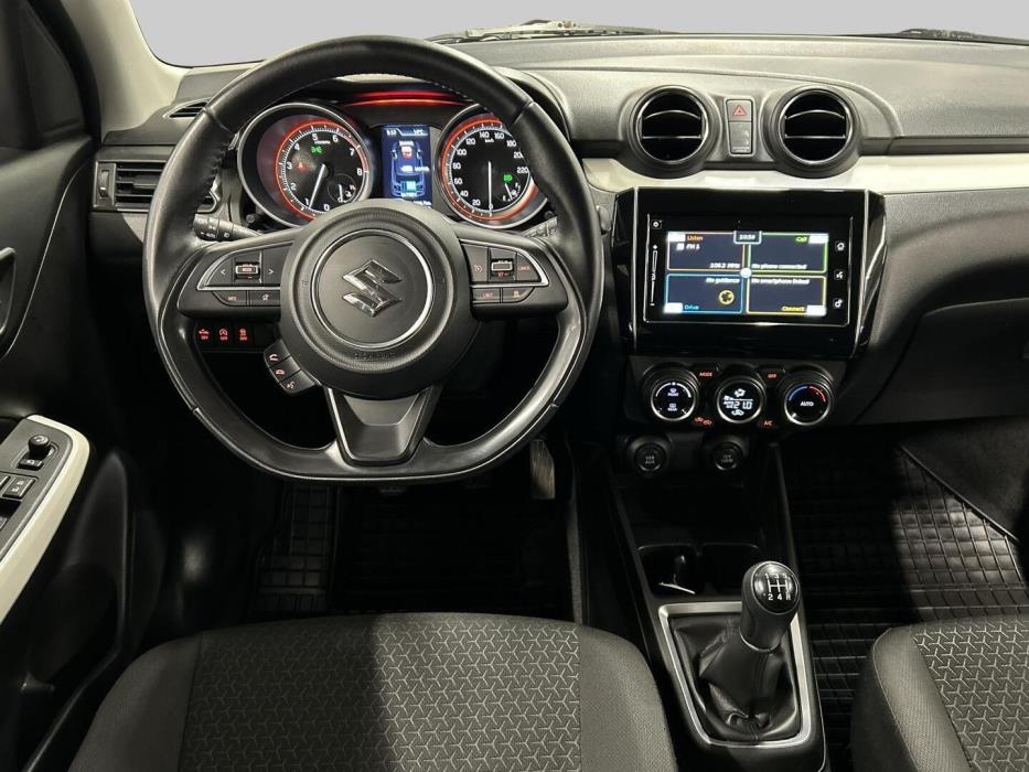 SUZUKI Swift 2018