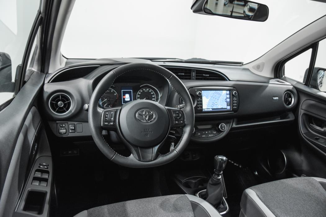 TOYOTA YARIS 2019
