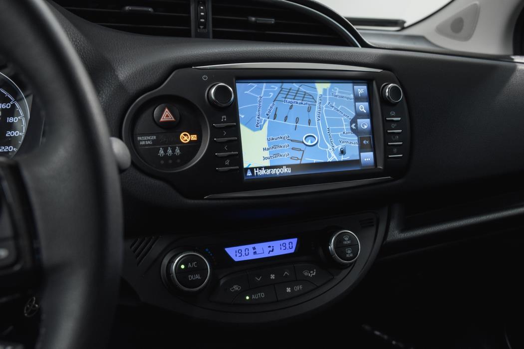 TOYOTA YARIS 2019