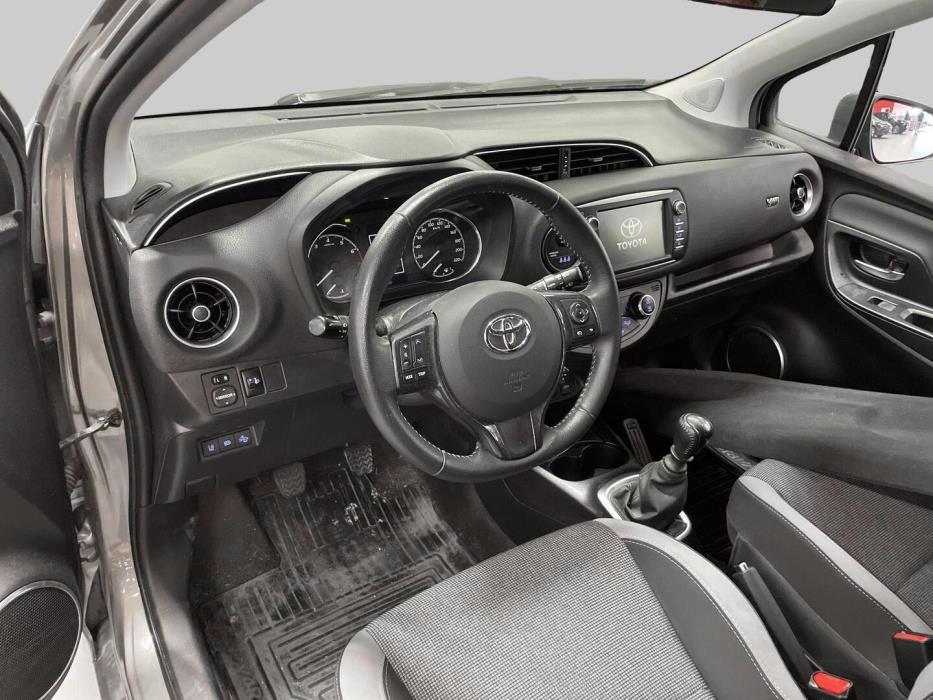 TOYOTA YARIS 2019