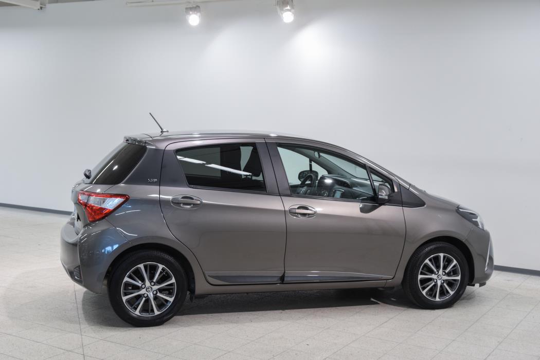 TOYOTA YARIS 2019