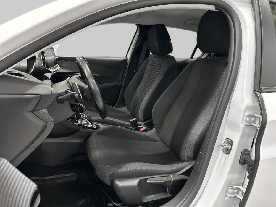 PEUGEOT 208 2020
