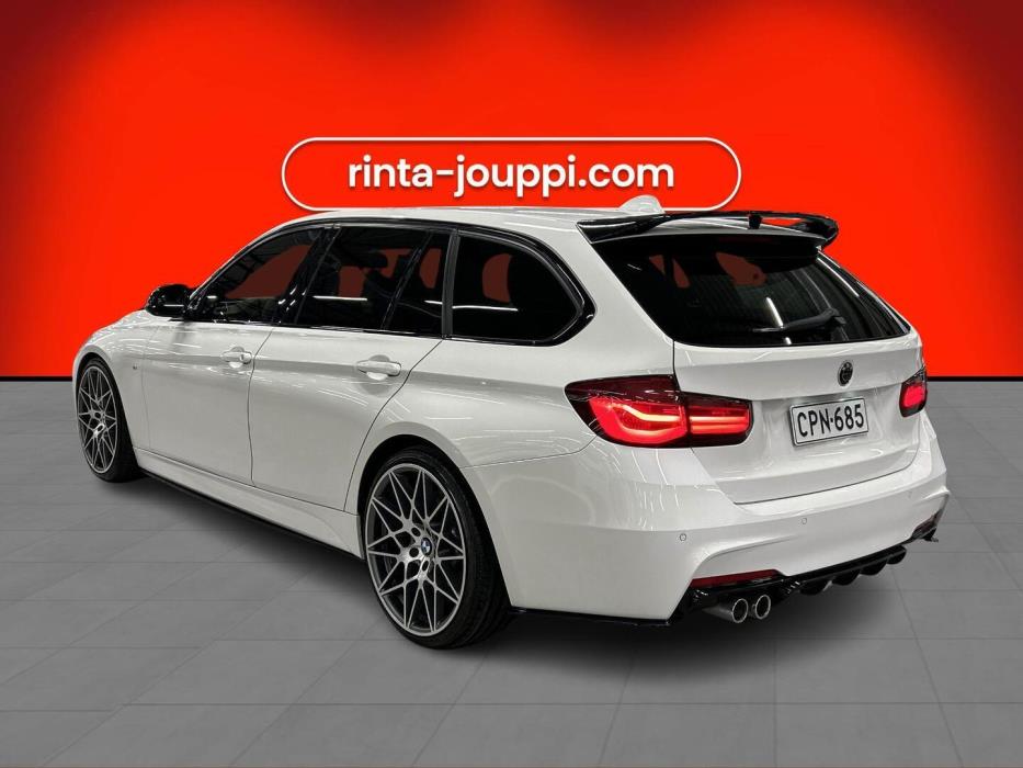 BMW 325 2017