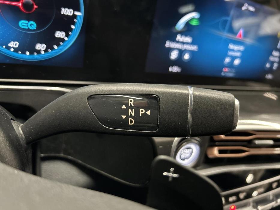 MERCEDES-BENZ EQC 2022