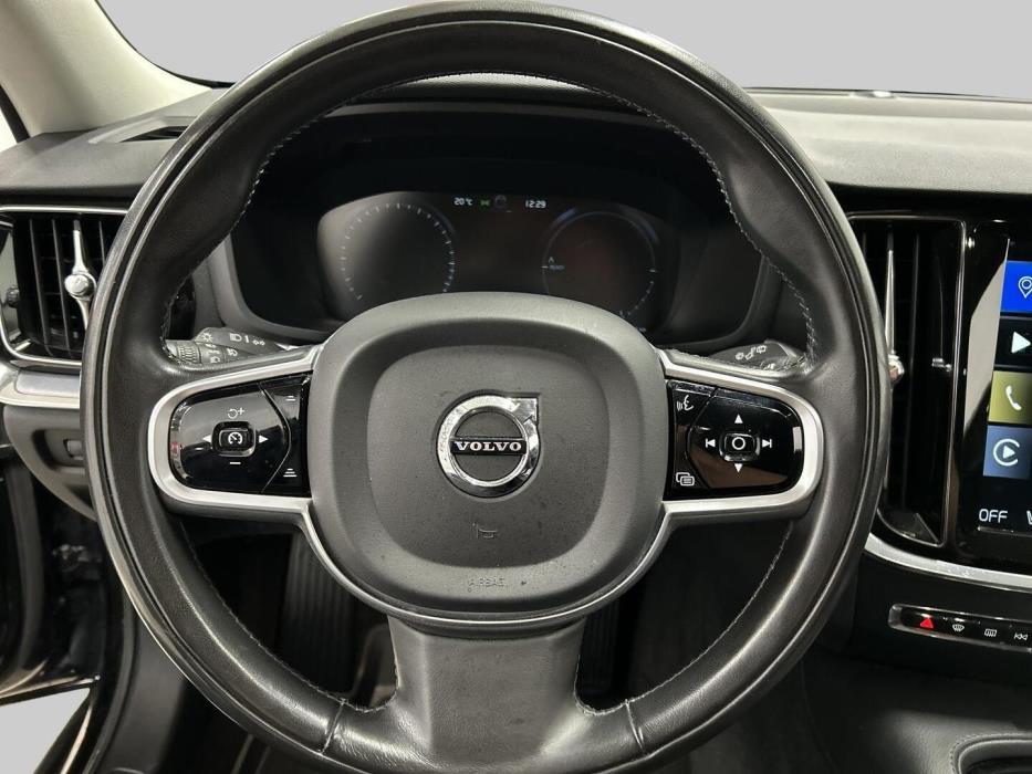 VOLVO V60 2020