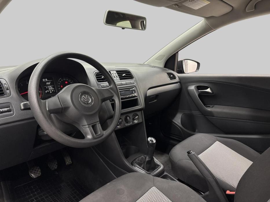 VOLKSWAGEN Polo 2010
