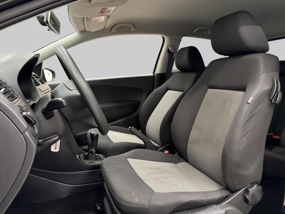 VOLKSWAGEN Polo 2010