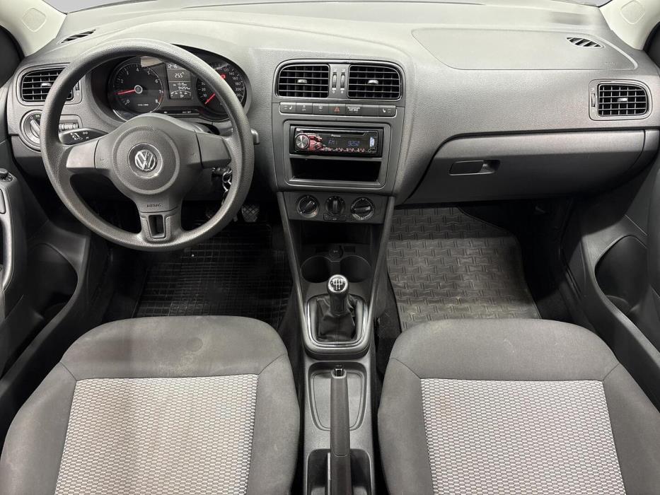VOLKSWAGEN Polo 2010