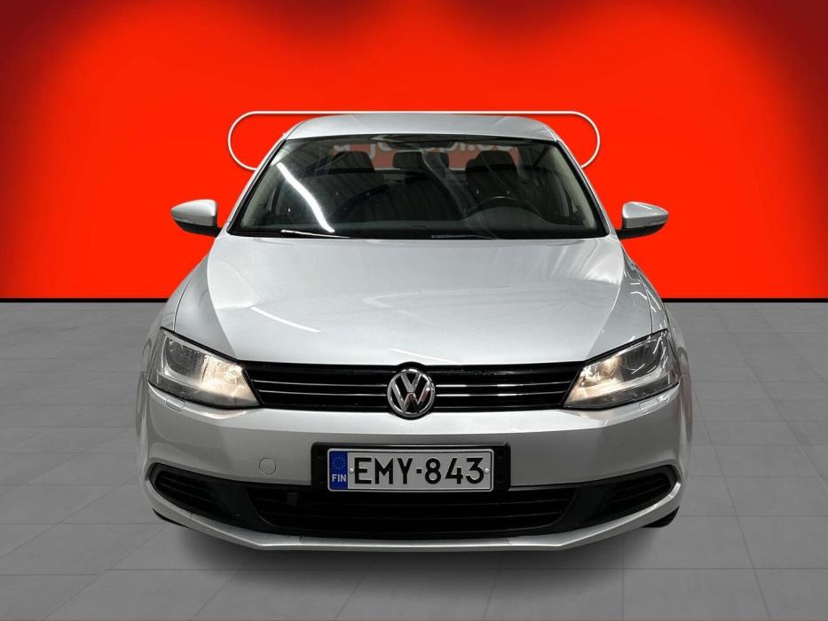 VOLKSWAGEN Jetta 2011