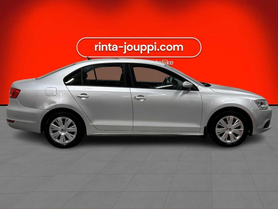 VOLKSWAGEN Jetta 2011