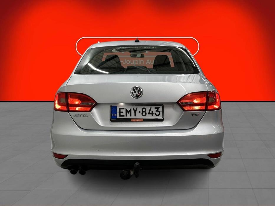 VOLKSWAGEN Jetta 2011