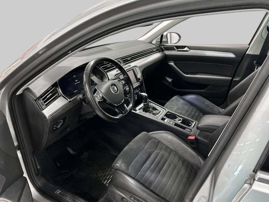 VOLKSWAGEN Passat 2014