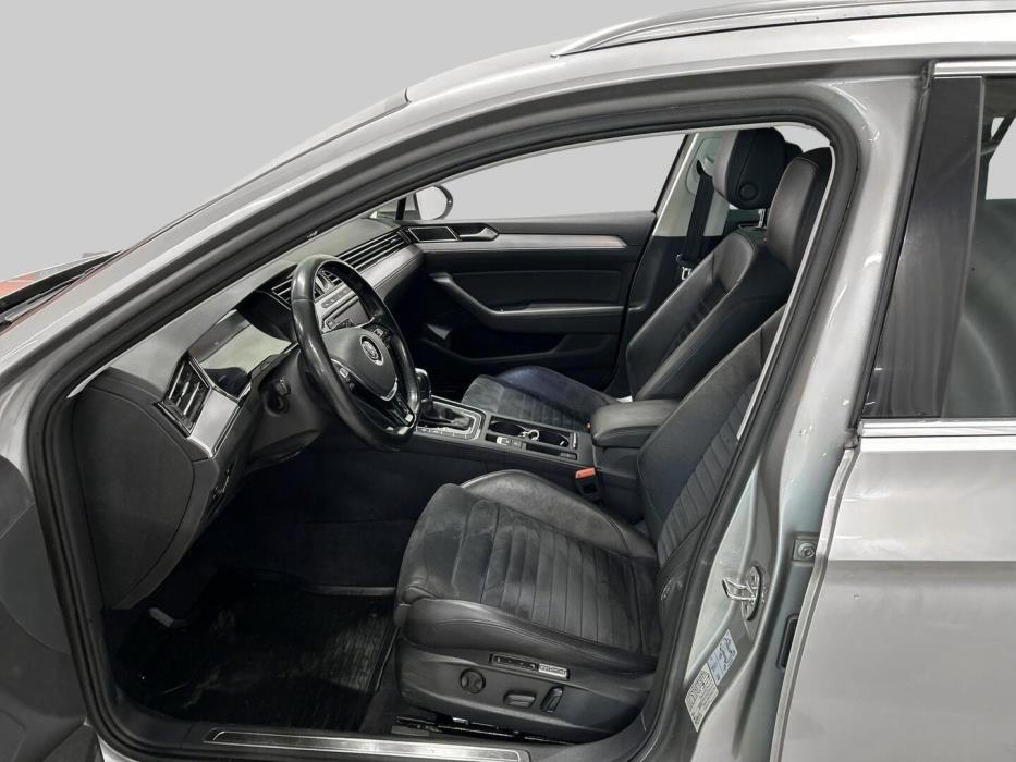 VOLKSWAGEN Passat 2014