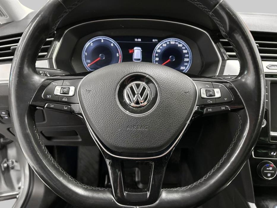 VOLKSWAGEN Passat 2014