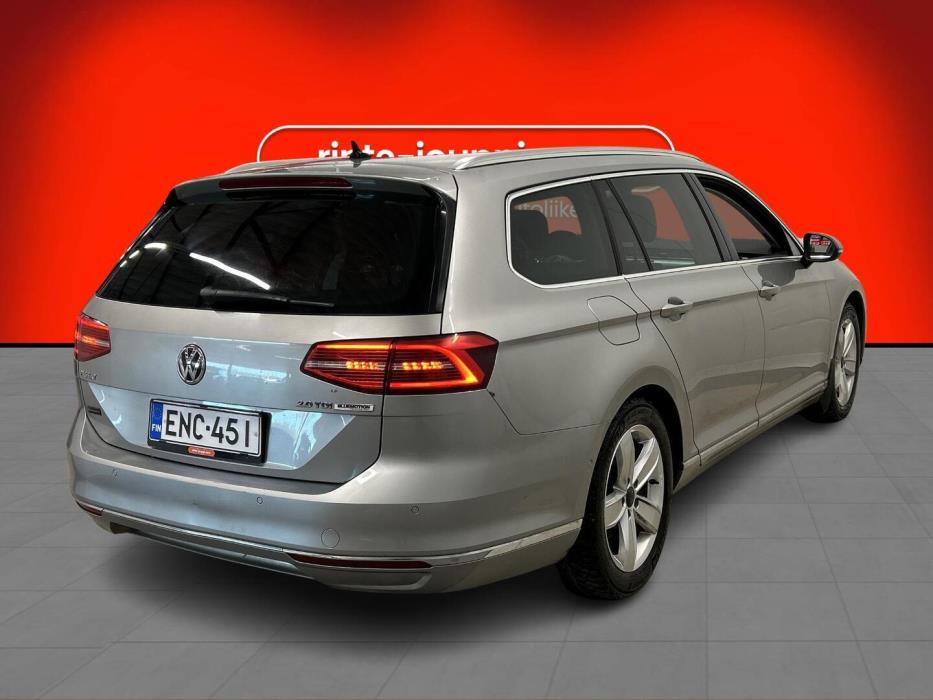 VOLKSWAGEN Passat 2014