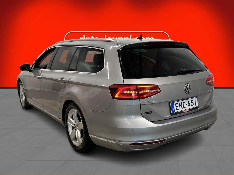 VOLKSWAGEN Passat 2014