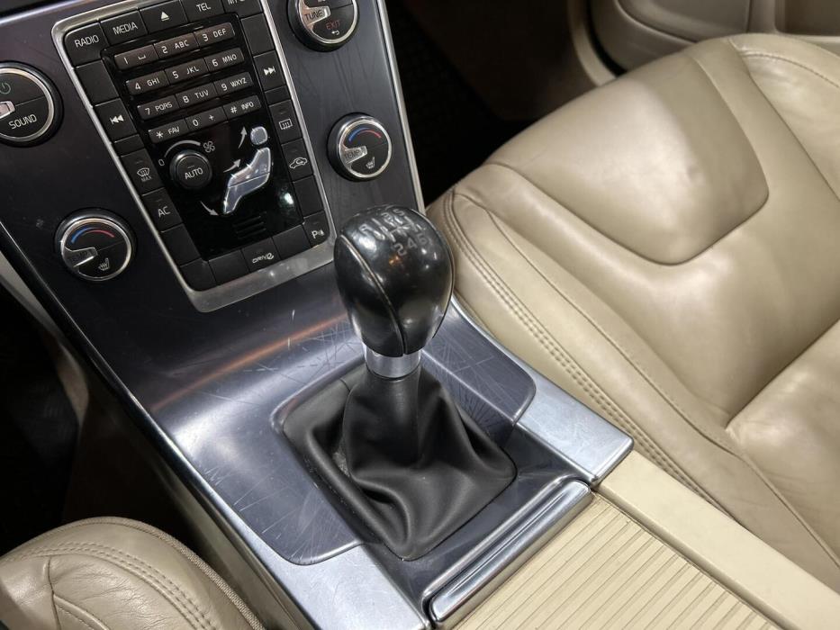 VOLVO V60 2011