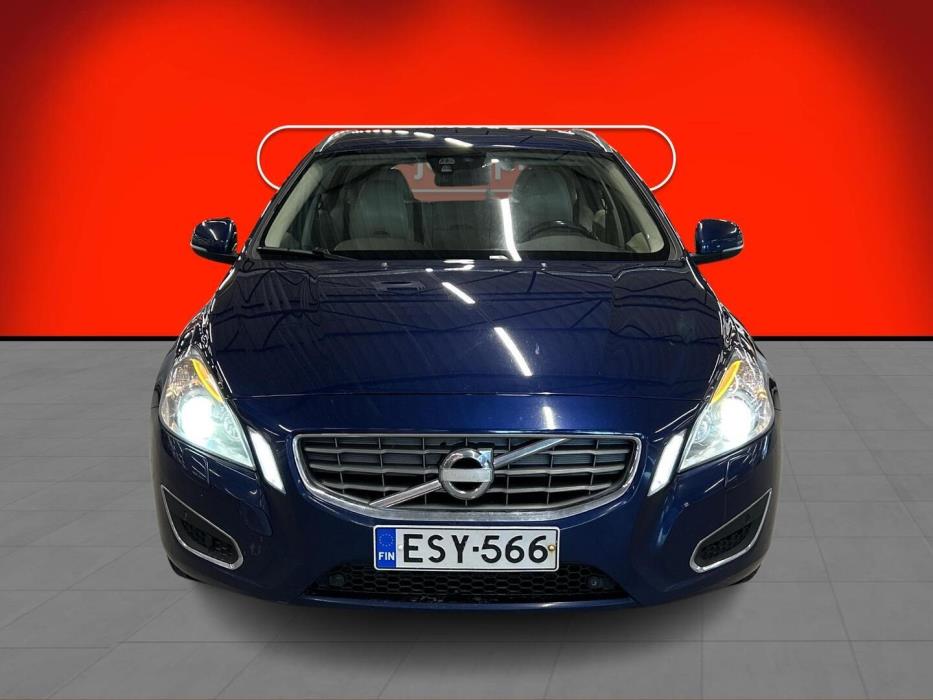 VOLVO V60 2011