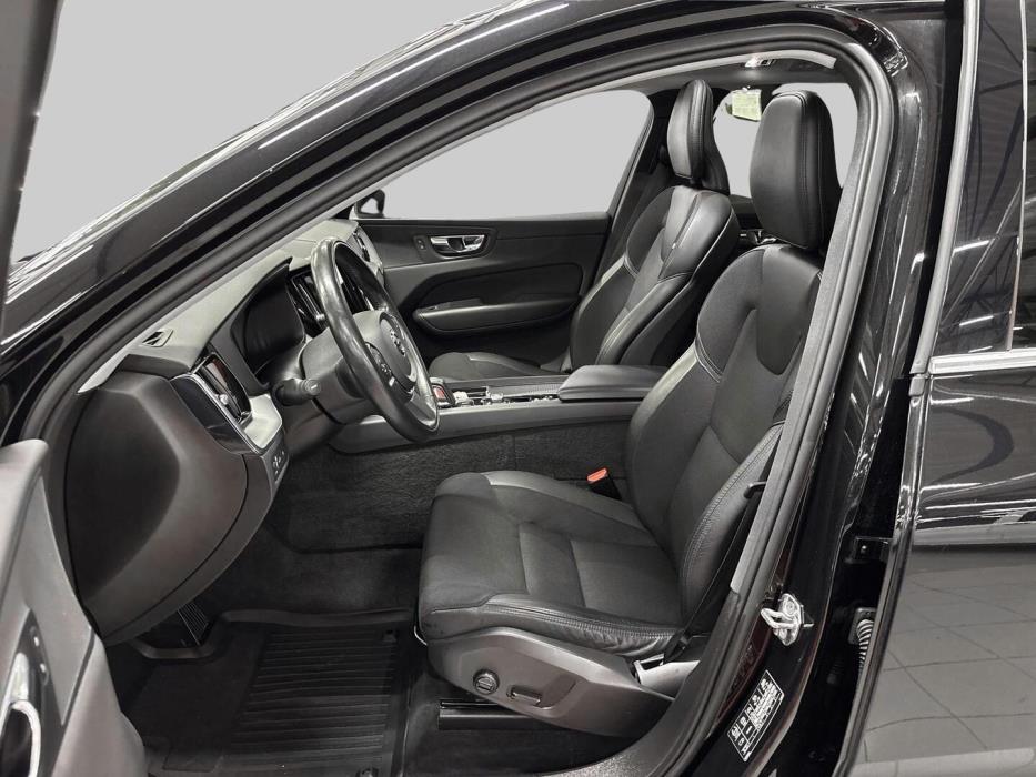 VOLVO XC60 2020