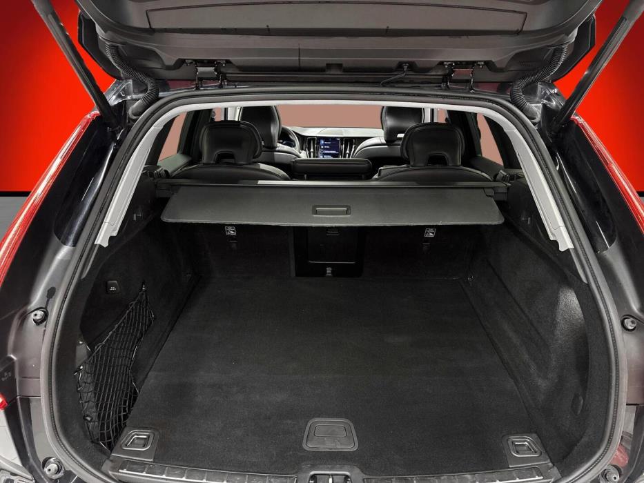 VOLVO XC60 2020
