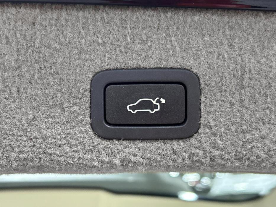 VOLVO V70 2012