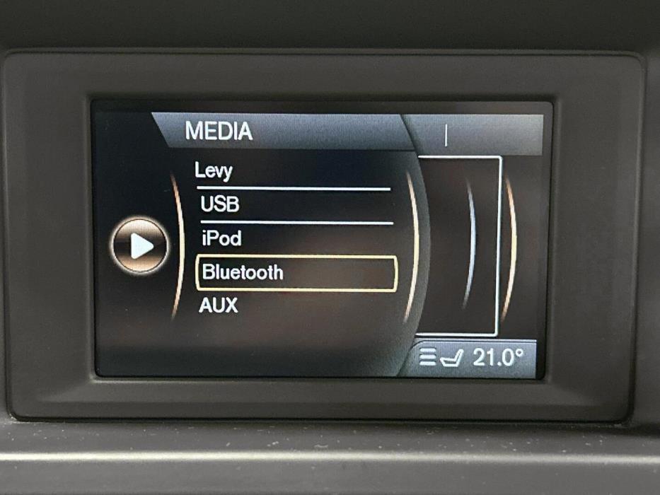 VOLVO V70 2012
