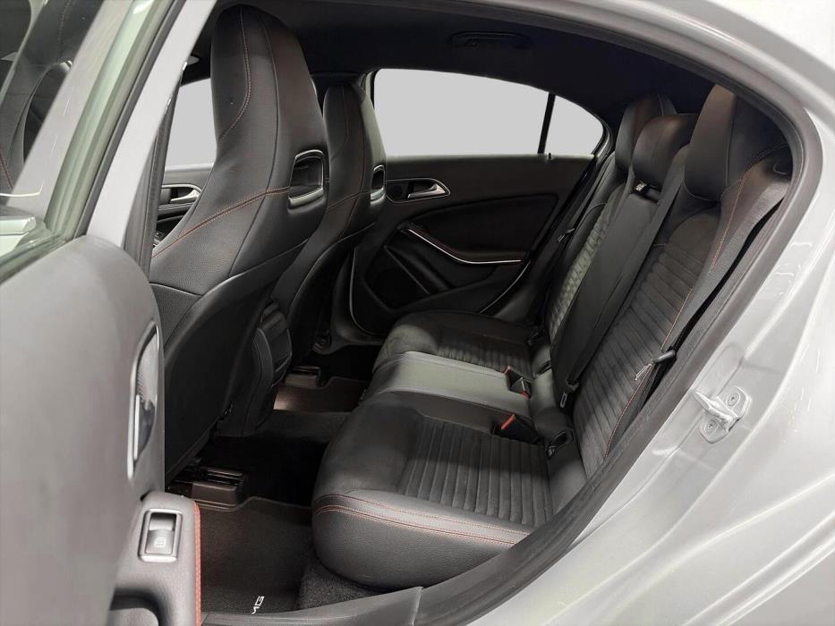 MERCEDES-BENZ A 2013