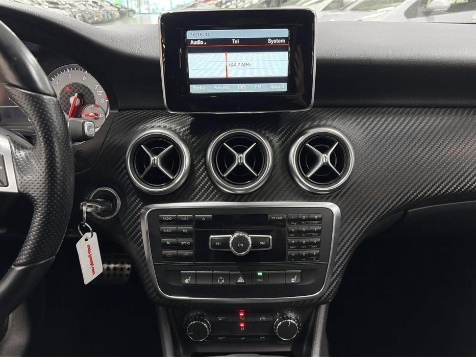 MERCEDES-BENZ A 2013