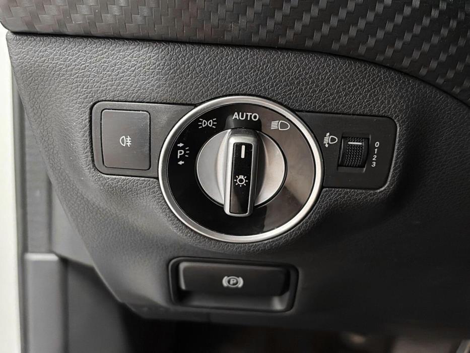 MERCEDES-BENZ A 2013