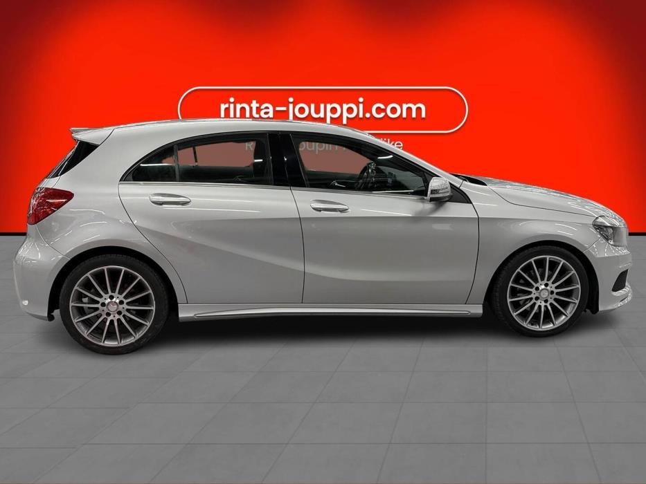 MERCEDES-BENZ A 2013