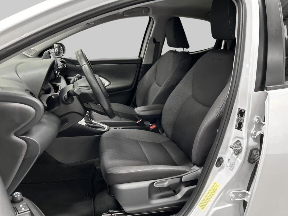 TOYOTA Yaris 2021