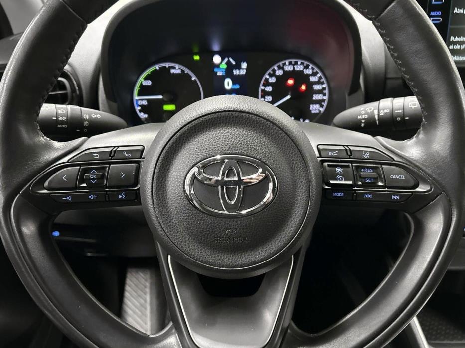 TOYOTA Yaris 2021
